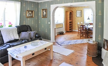 Cozy home in Lesjöfors with kitchen 2