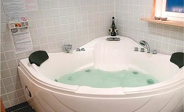 Beautiful home in Væggerløse with WiFi 3