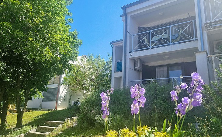 Wohnung auf zwei Etagen mit Terrasse und Balkon 1