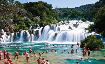 Komfortable, modern eingerichtete Wohnung 3