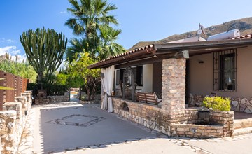 Nicole mit Dependance 3