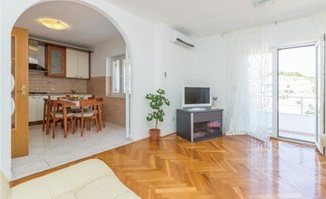 Gorgeous apartment in Mali Iz with WiFi 2