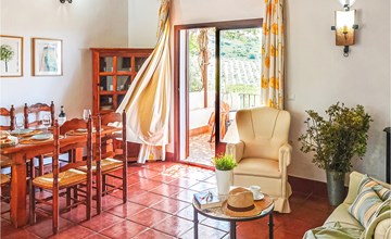 Cozy home in Estepa with kitchen 3