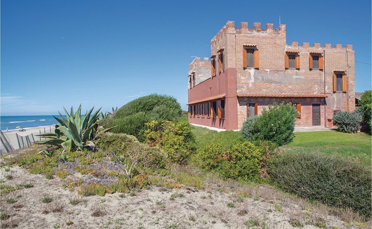 Castello sulla Spiaggia 1
