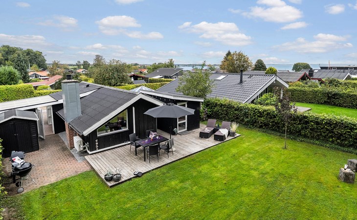 3 bedroom awesome home in Bjert 1