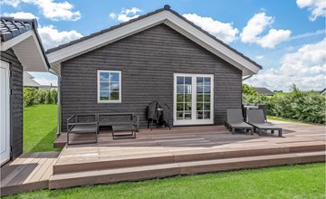 Lovely home in Frørup with kitchen 2
