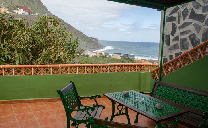 Ländliches Haus mit herrlichem Blick auf das Meer und das Tal. 1
