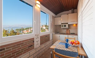 Lovely apartment in Splitska 2