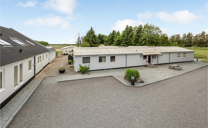 8 bedroom cozy home in Henne 1