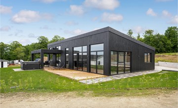 Gorgeous home in Sjølund with kitchen 2
