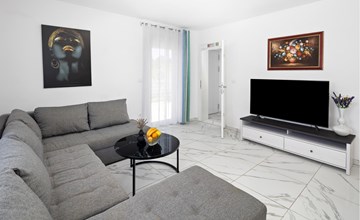 2 bedroom gorgeous apartment in Umag 3