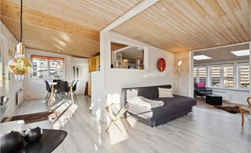 Cozy home in Bjert with WiFi 3