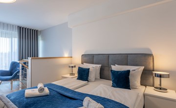 Helle Ferienwohnung Albus direkt am Strand 2