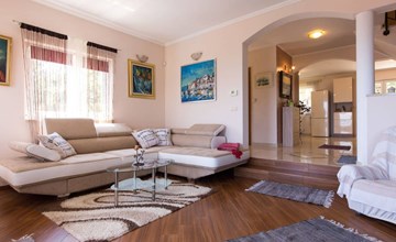 Wohnung in der Villa Emily mit herrlichem Meerblick 2