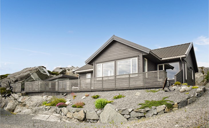 Nice home in Sveio with house sea view 1