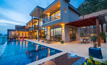 Moderne Luxusvilla mit Meerblick 3