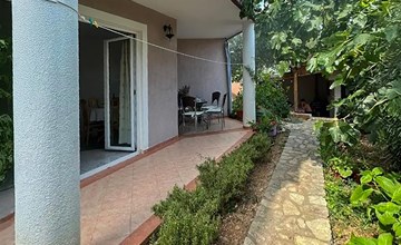 Amazing apartment in Jezera with WiFi 2