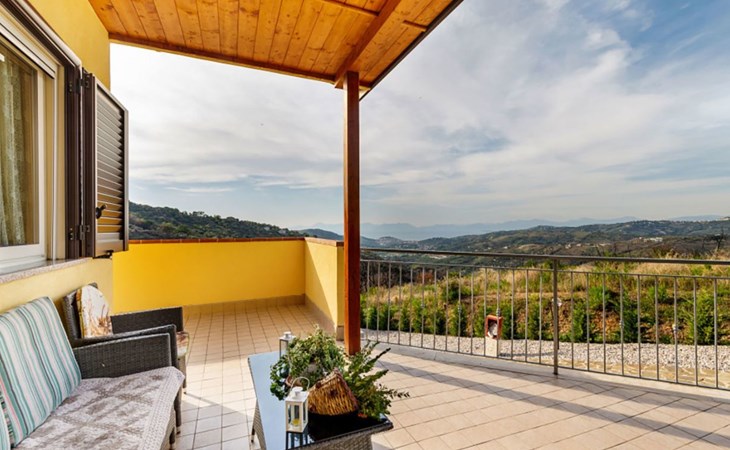 'Granatapfel' mit Pool 1