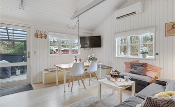 Amazing home in Nexø with WiFi 3