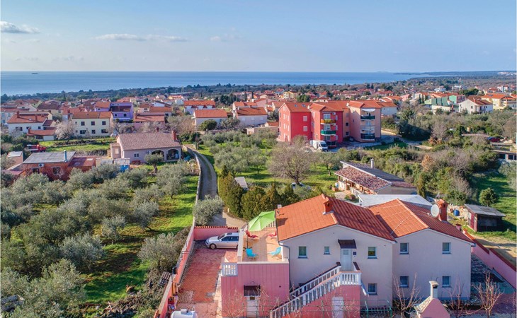 2 bedroom cozy apartment in Peroj 1