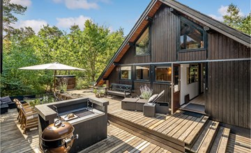 4 bedroom awesome home in Højby 2