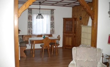 in ruhiger Lage mit großem Garten 3