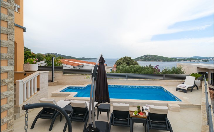 Amazing home in Razanj 1