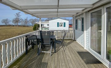 Beautiful home in Färjestaden with house sea view 2