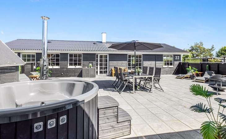 "Erna" - 400m from the sea 1