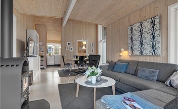 Beautiful home in Løgstør with kitchen 3