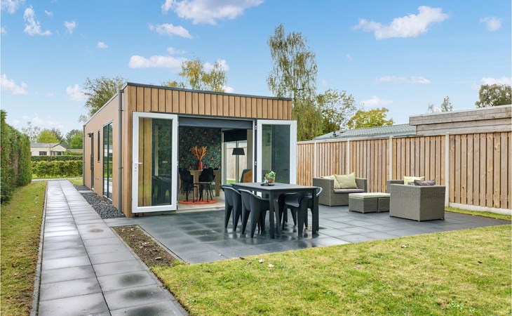 2 bedroom awesome home in Heinkenszand 1