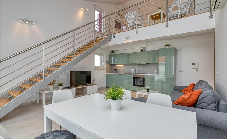 3 bedroom stunning apartment in Peroj 1