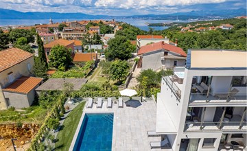Gorgeous apartment in Omisalj 2