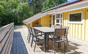 Stunning home in Aakirkeby with kitchen 2