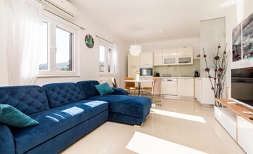 Stunning apartment in Kastel Stafilic 3