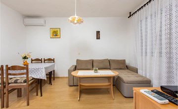 Gorgeous apartment in Kornic with WiFi 3