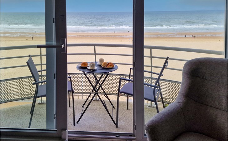 Beach front apartment in Oostende 1