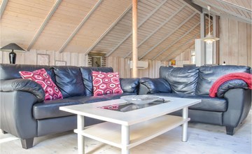 Beautiful home in Ringkøbing with WiFi 2