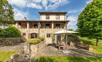 3 bedroom beautiful home in Arezzo 2