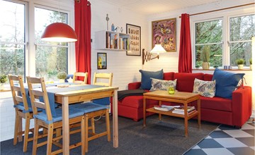 2 bedroom gorgeous home in Aakirkeby 3