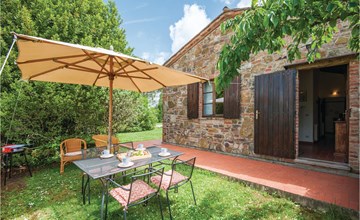 2 bedroom lovely home in Trequanda SI 2