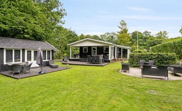 "Araminta" - 800m from the sea 3