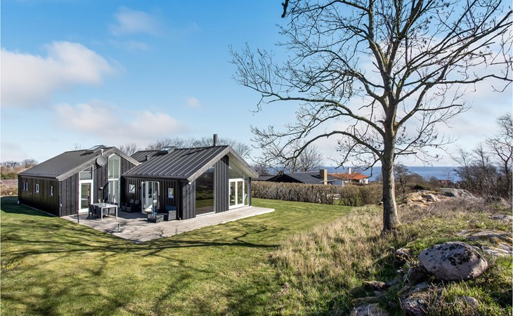 3 bedroom beautiful home in Allinge 1