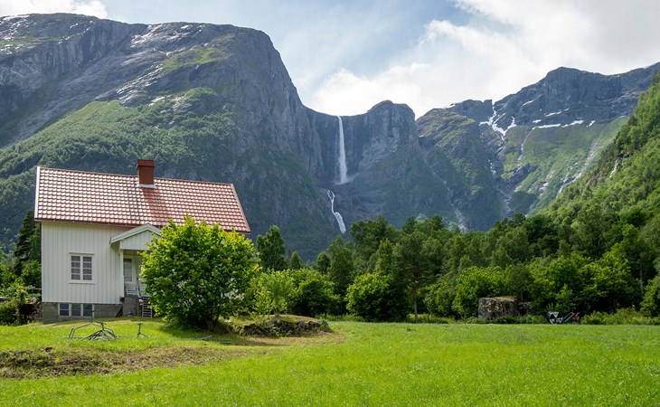 Gorgeous home in Eikesdal 1