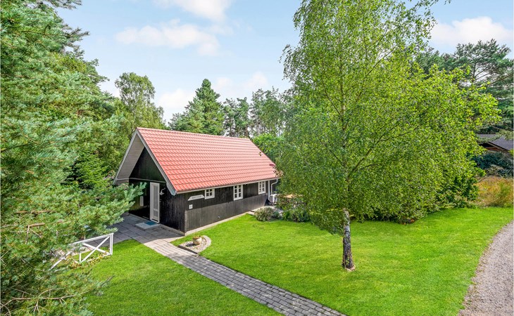 Lovely home in Ebeltoft with WiFi 1