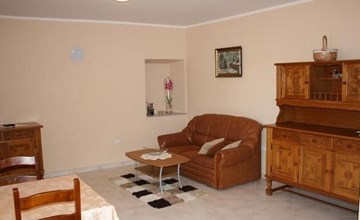 Große Wohnung in Gabonjin mit Eigener Terrasse 3