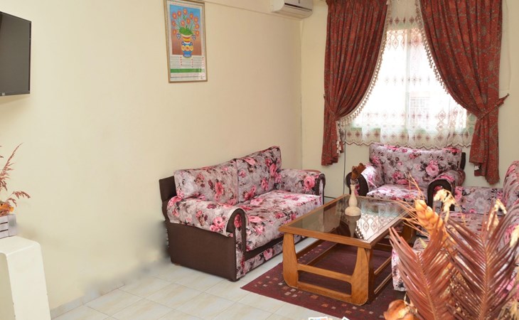 Schöne Wohnung mit Balkon und Bergblick 1