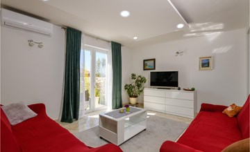 Stunning home in Fradelani with WiFi 3