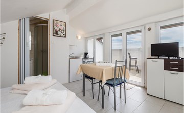 Nice apartment in Senj 3