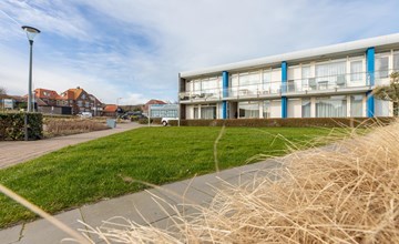 Kurhaus Residence Zoutelande | Luxury seaside accommodation with a private terrace and sauna | Nieuwstraat 1 – Apartment No. 4 2